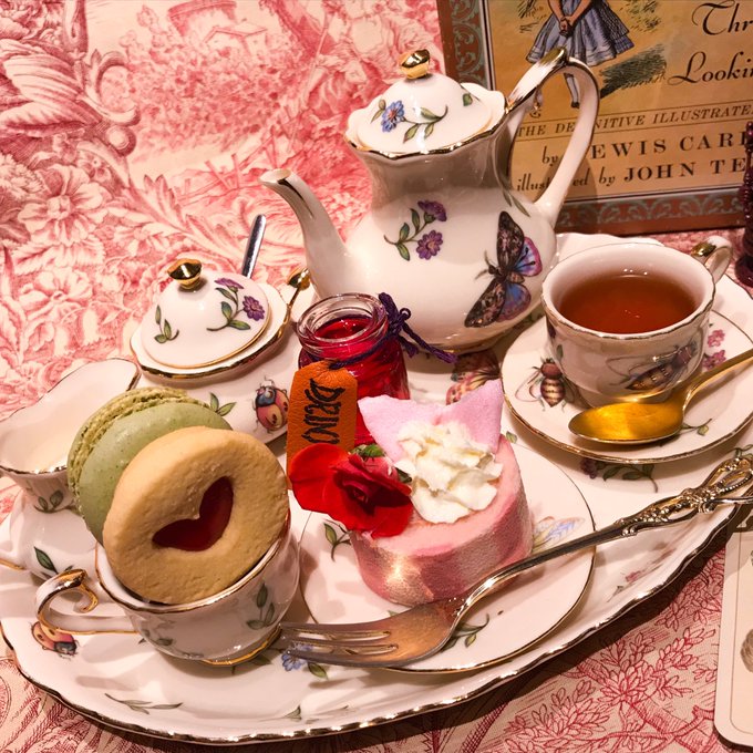 小さくなったアリスのtwitterイラスト検索結果