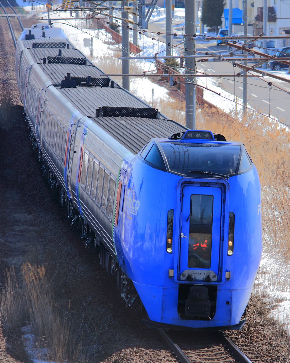 キハ283系の特急「おおぞら」も5両運転がスタートしました。編成は