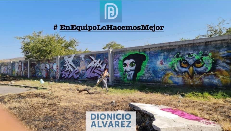 nichoalvan's tweet photo. Una tarde llena de aprendizaje con un grupo artístico de Ciudad de Ayala, existe mucho talento artístico en todos lados. 
Mi compromiso es apoyar todos los sectores, porque todos tenemos y podemos brillar donde sea. 🎨💫
#EnEquipoLoHacemosMejor
#MiAlianzaEsContigo🤜🏻🤛🏻 https://t.co/XQGAUGVMtF