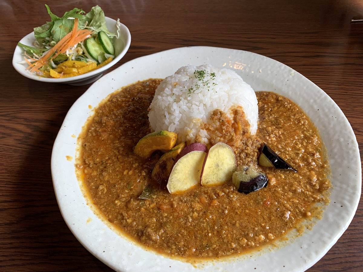 mori_base's tweet photo. 約10年前から食べている好きなカレー🍛

久しぶりこれてテンアゲ❗️

#カレー
#ロジィ
#rojy https://t.co/I66OZkU0xL