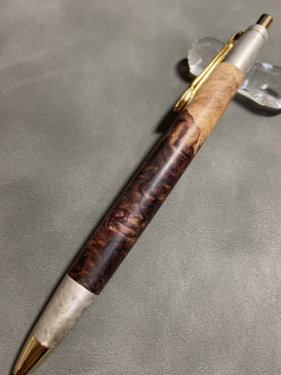 木軸筆図鑑 『斑紋純銀色金具 ローズ瘤紫白 スリム :野原工芸』 買えて