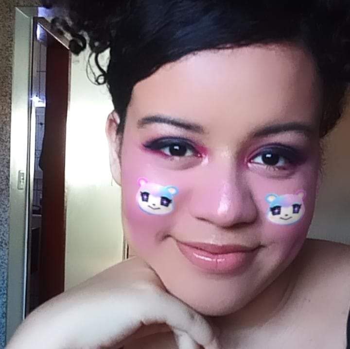 bellaiscrossing's tweet photo. Hi!! I'm Isabella and I've been playing Animal Crossing since Wild World on DS ❤ this game has helped me to cope with severe anxiety and depression since I was 13 yo. I'm very happy to see incluaive skin colors and hairstyles in New Horizons ❤ #AfroCrossing #AfroGamers https://t.co/zgCdDytjm5