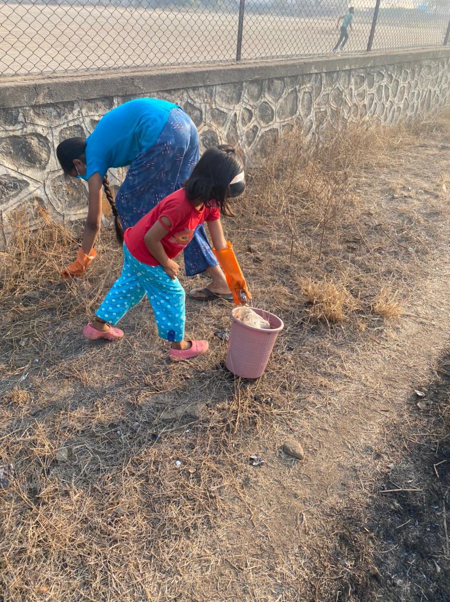 #SwachhBharatAbhiyan Week 163
#सोरतापवाडी_ग्रामस्वच्छता_अभियान आज रविवार दि.14/3/21 रोजी सकाळी 7 ते 9 यावेळी हायवे परिसरात महीलाभगिंनीसोबत ग्रामस्वच्छता करण्यात आली.
<a href="/narendramodi/">Narendra Modi</a> <a href="/PMOIndia/">PMO India</a> <a href="/Dev_Fadnavis/">Devendra Fadnavis</a> <a href="/MPGirishBapat/">Girish Bapat</a> <a href="/puneploggers/">Pune Ploggers</a>