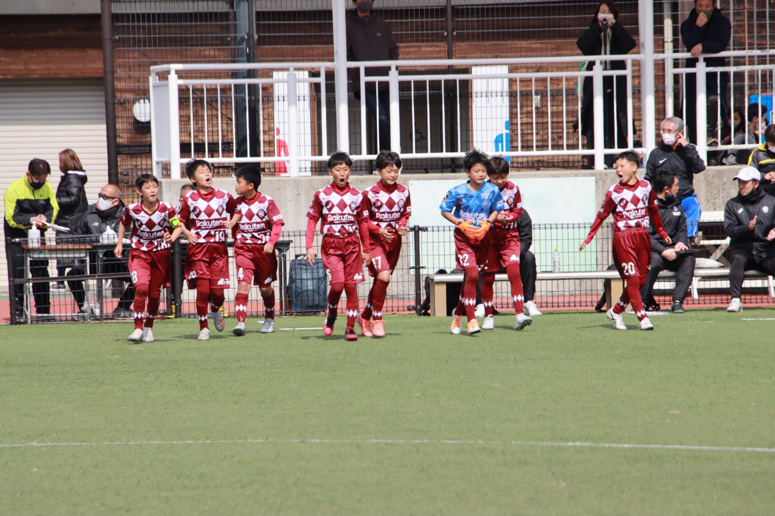 全農広報部 スポーツ応援 Twitterren Ja全農杯全国小学生選抜サッカーin関西 準決勝 準決勝が始まりました ヴィッセル神戸 兵庫 Vsdream Fc 大阪 Primo 大阪 Vsジンガ三木sc ニッポンの食 パワーで がんばれ チビリンピック Ja全農杯