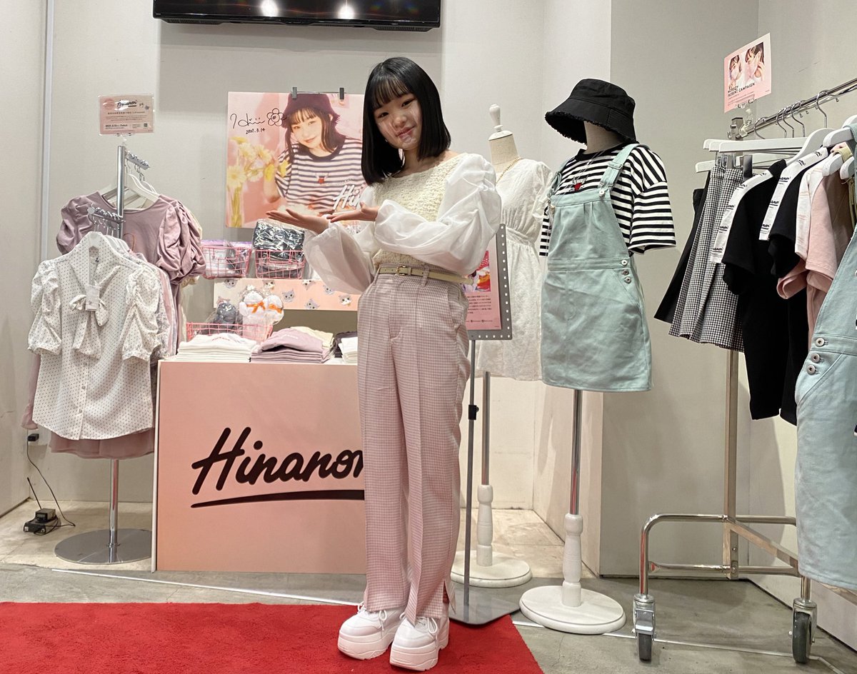 Wego 心斎橋店 Hinataちゃんご来店いただきました コラボブランド Hinanon 心斎橋店にて展開致しております サイン入りポスターもございますので是非ご覧になってください Hinanon Wego Wego心斎橋店