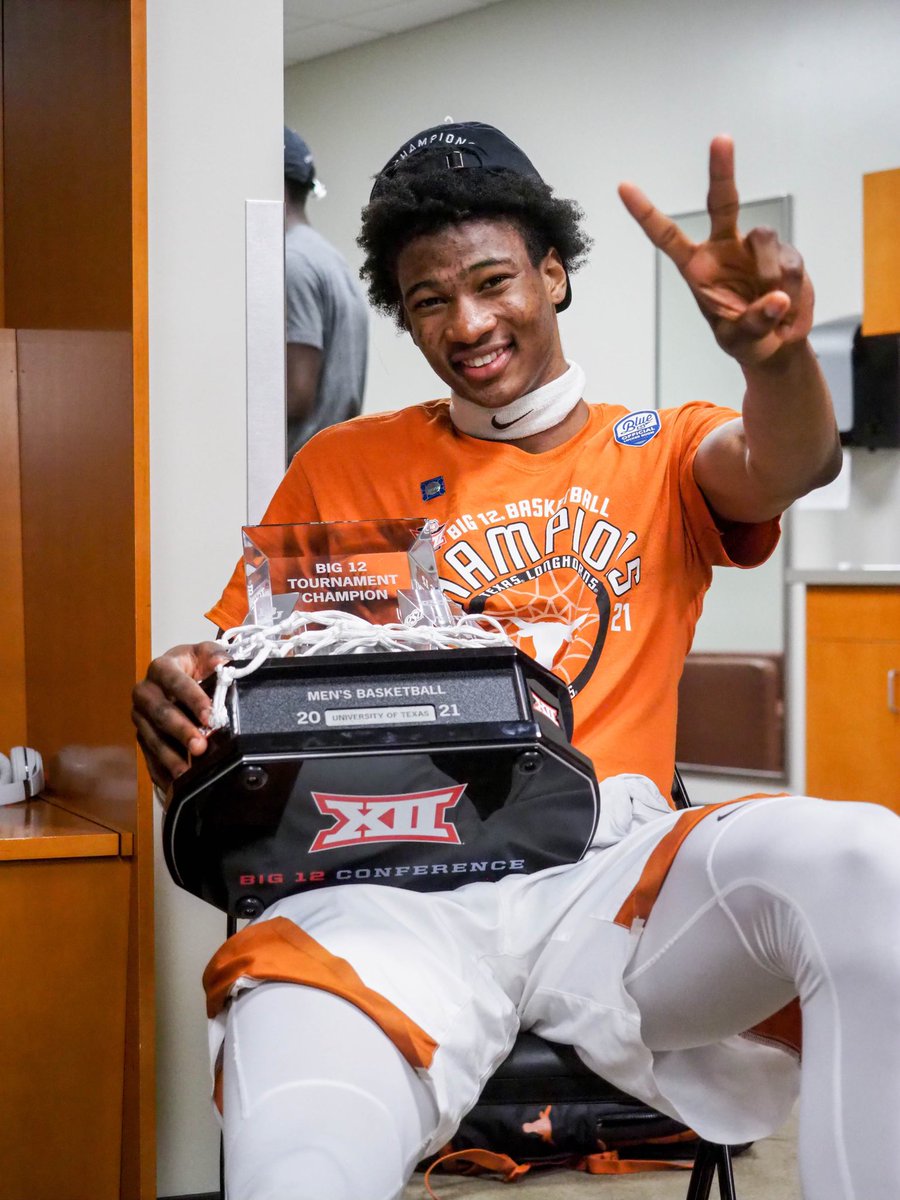 242_jones's tweet photo. BIG 12 CHAMPS BABY🤘🏾🦋
.
.
.
#FORWAYNE #NOTDONEYET https://t.co/oSoyhMVa2y