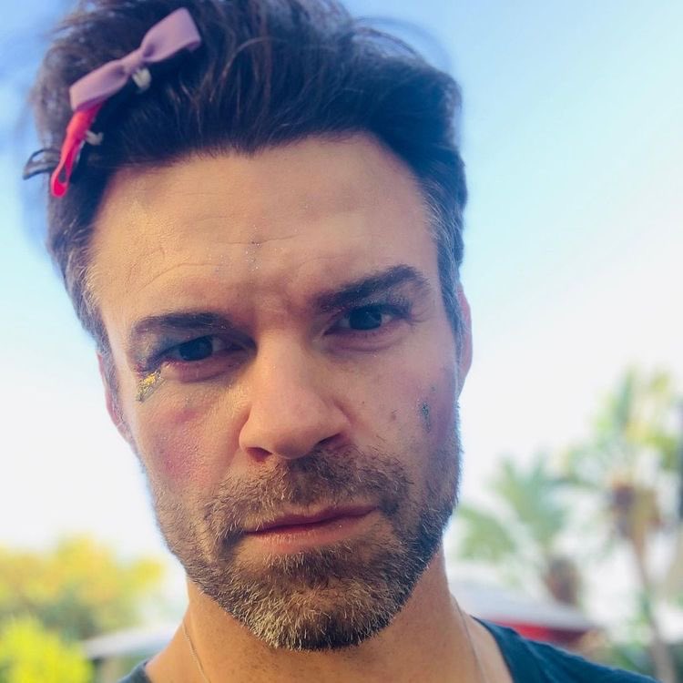 HAPPY BIRTHDAY DANIEL GILLIES (from the east coast) I LOVE YOU SO MUCH!!! HOPE YOU HAVE AN AMAZING DAY   