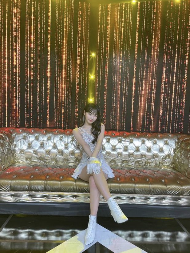 kim chaewon pics tweet media