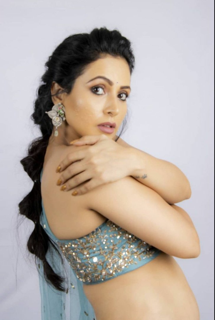 Ewala_tUYAUth3S?format=jpg&name=medium