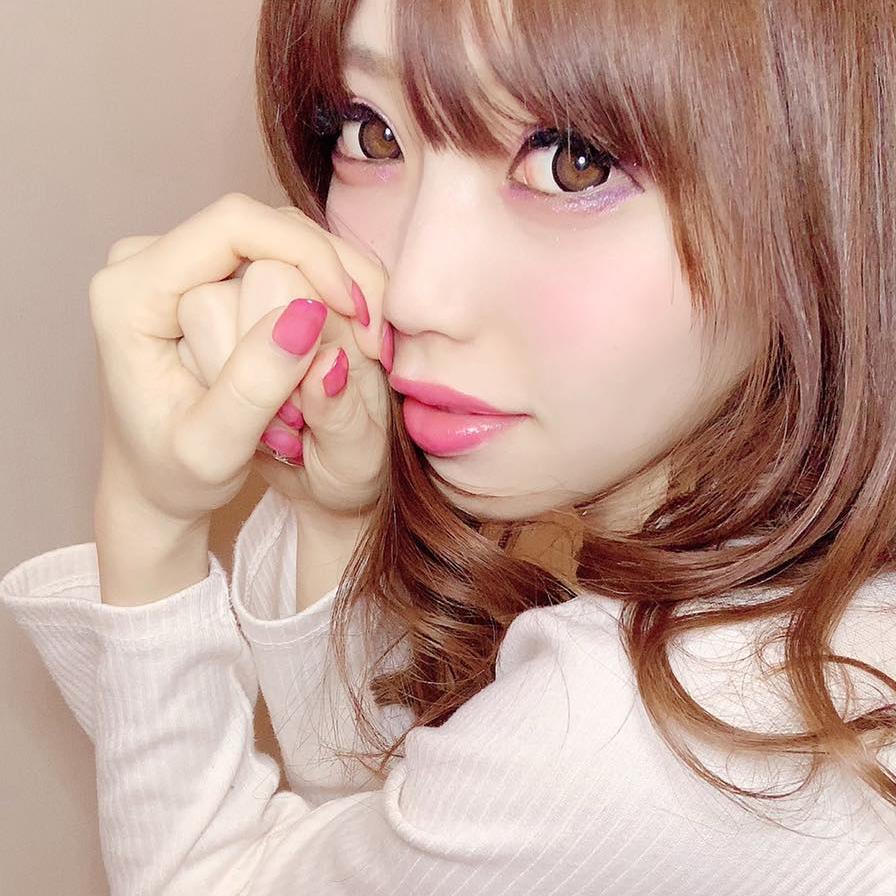 明日は何を着ようかな