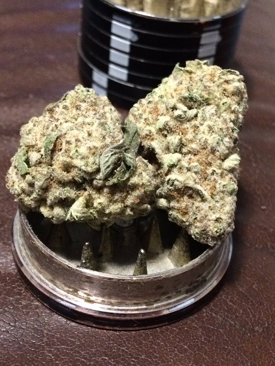 TheRealSamsonS's tweet photo. Strawberry Cream Strain no.1
😍🥰🔥💨☁️☁️💨☁️☁️☁️
#Cannabis #BudPlatinum #UltraPremium #CannabisFam #CannabisCulture #MassFam #MassRoots https://t.co/WwtVtk2lik