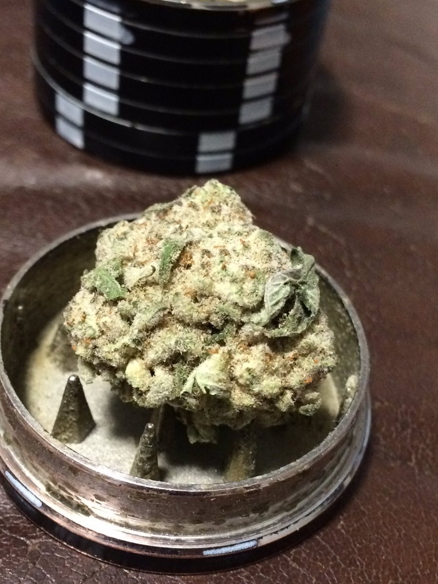 TheRealSamsonS's tweet photo. Strawberry Cream Strain no.1
😍🥰🔥💨☁️☁️💨☁️☁️☁️
#Cannabis #BudPlatinum #UltraPremium #CannabisFam #CannabisCulture #MassFam #MassRoots https://t.co/WwtVtk2lik