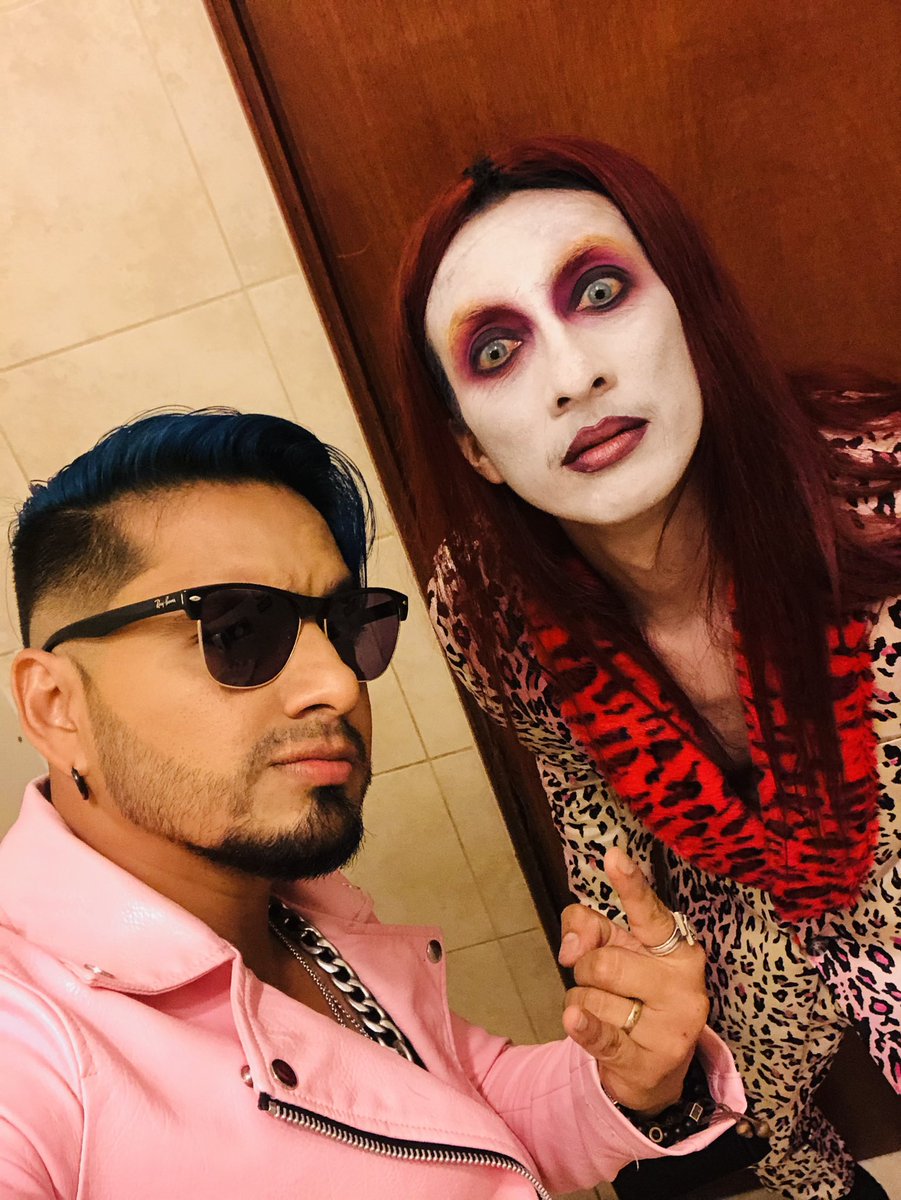 GaonaPublicity's tweet photo. .@gaonamusica y Mike Bravo (imitador de Marilyn Manson) pasan a la siguiente fase en #YoSoyGrandesFamosos, continuará el próximo sábado 🤘 https://t.co/B9gQtR4WeM