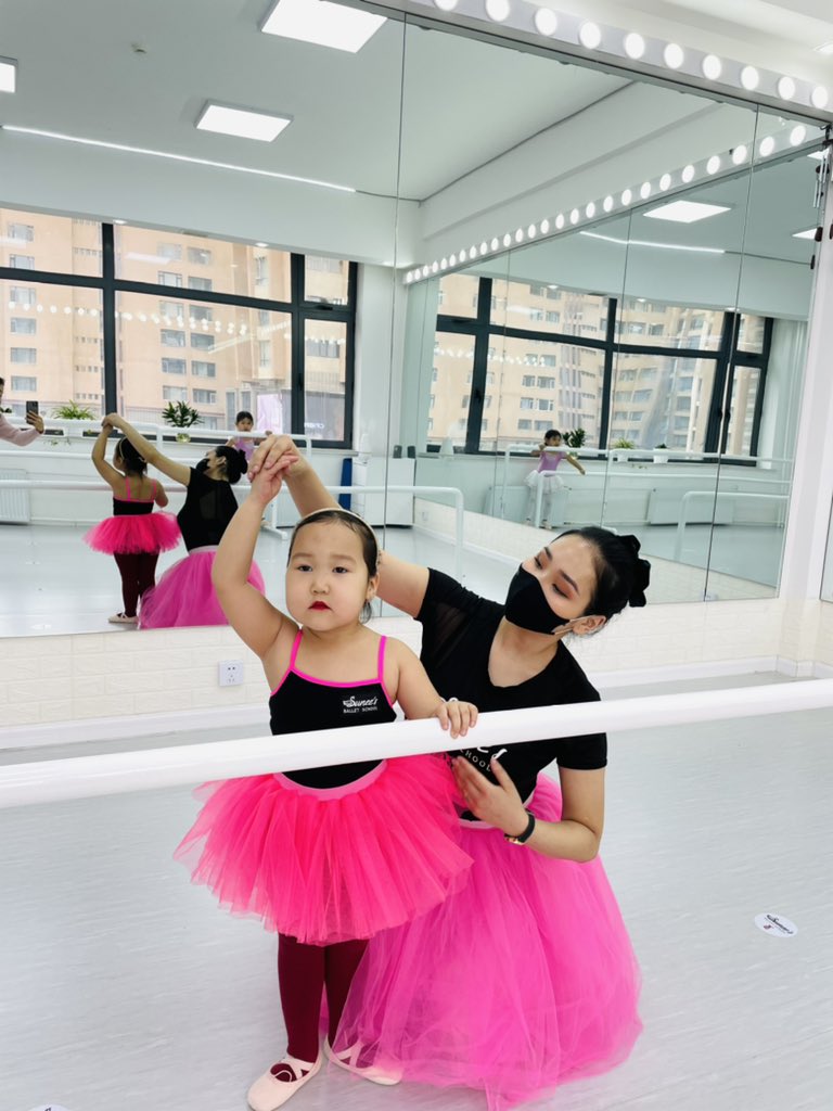 Жаргаж ажиллаж байна 🥰