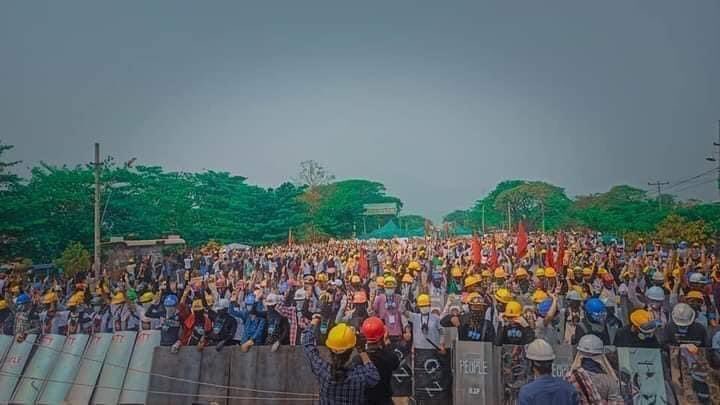 "Where there is Unity, There is Always Victory " - HlaingTharYar &amp; Thaketa Strike ! LOCOMOTIVE XYZ

#WhatsHappeningInMyanmar
#Mar14Coup #MilkTeaAlliance