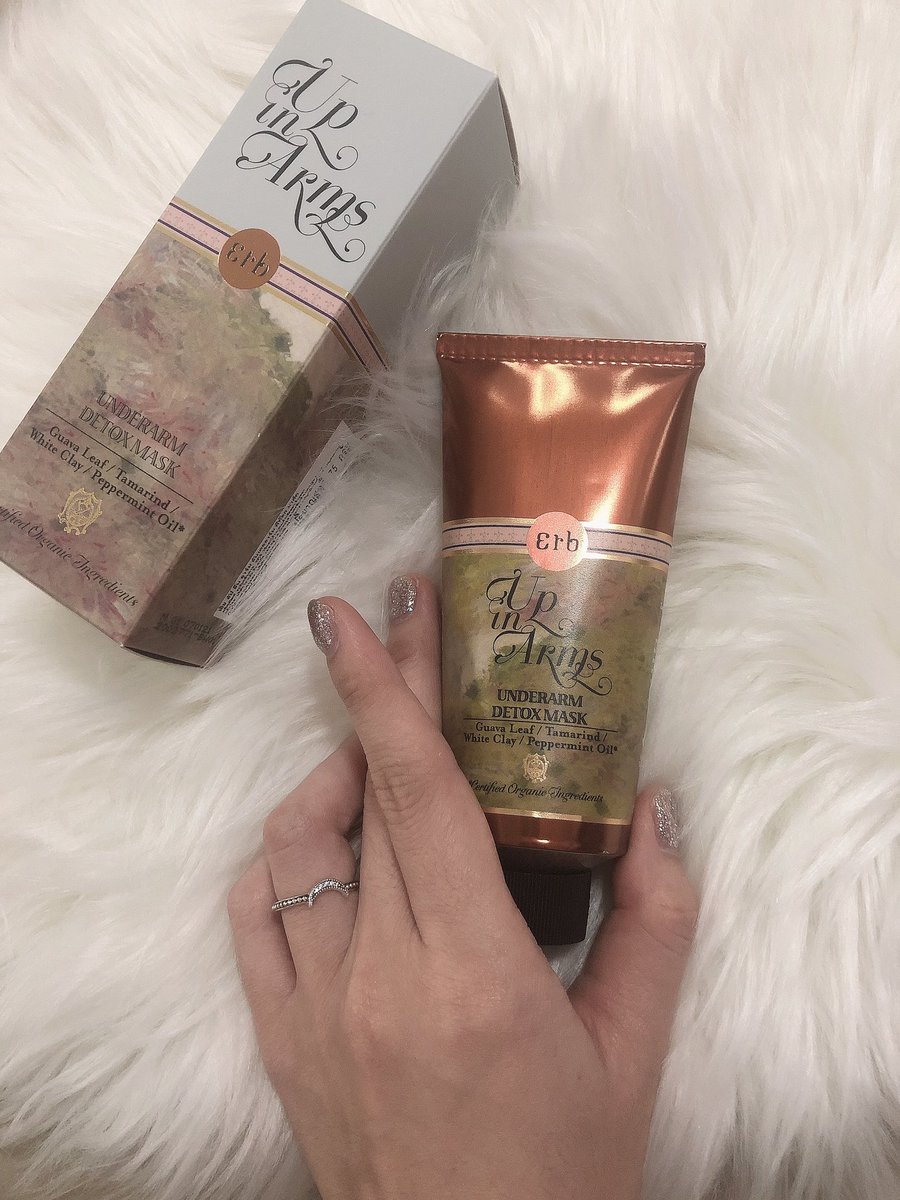 cpcpcpcpz's tweet photo. เต่าจ๋า กล้าโชว์แล้ว กับ Set คู่จาก Erb UP in Arm Underarm Skin Toner ใช้คู่กันกับ Erb UP in Arm Underarm Detox Mask ตัวช่วยที่จะทำให้ผิวใต้วงแขนของเรา ขาว เรียบเนียน แถมยังช่วยให้สะอาด สดชื่นหลังใช้ด้วย สาวๆไปหาซื้อกันนะ✨
#ErbUPinArmUpwithAura #เช็ดตรงไหนขาวตรงนั้น #Erbthailand https://t.co/4CJbdK5WK9