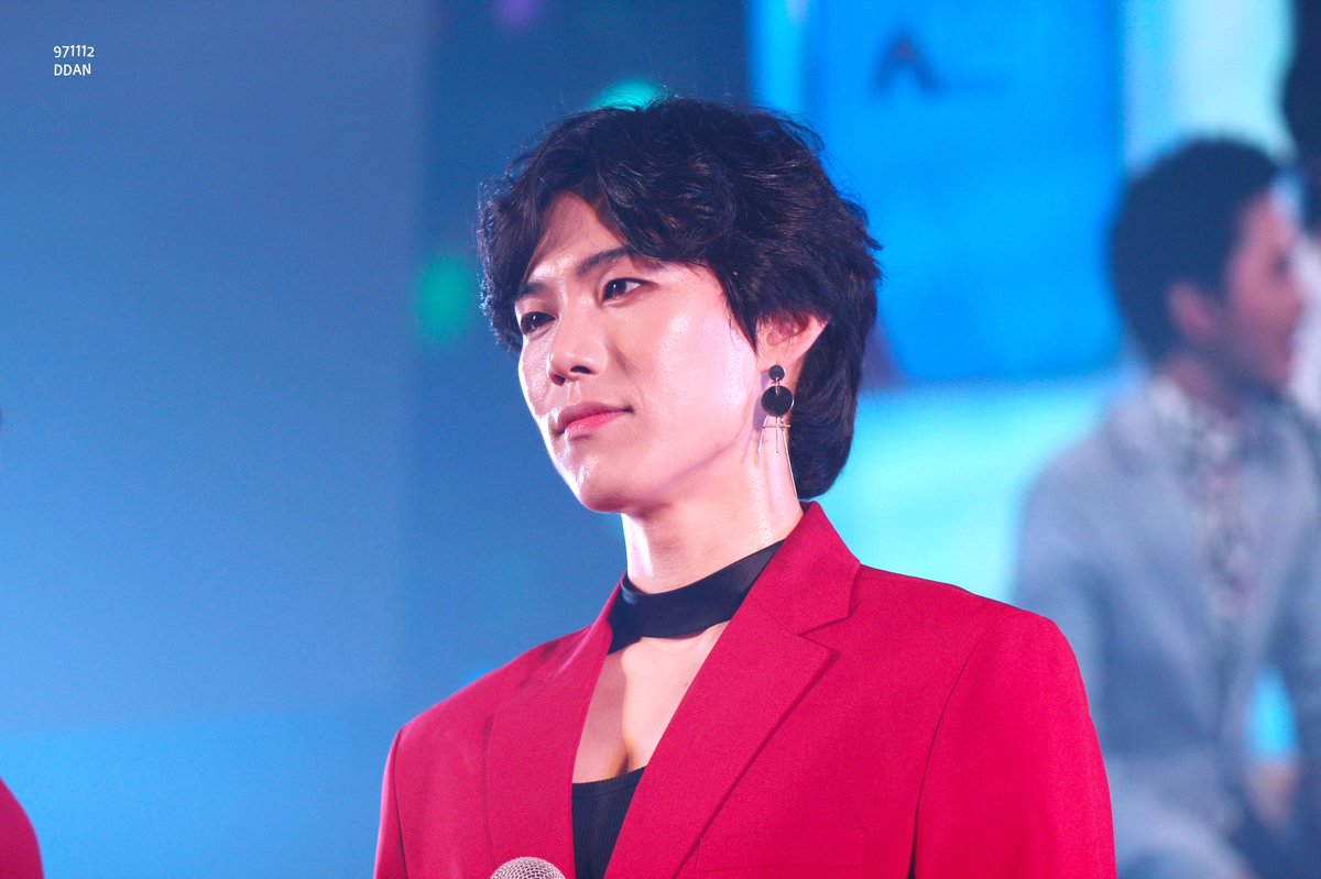 JNSJLOOK's tweet photo. please follow sejin's fansite @jeonsejin_net https://t.co/DLsIB230XH