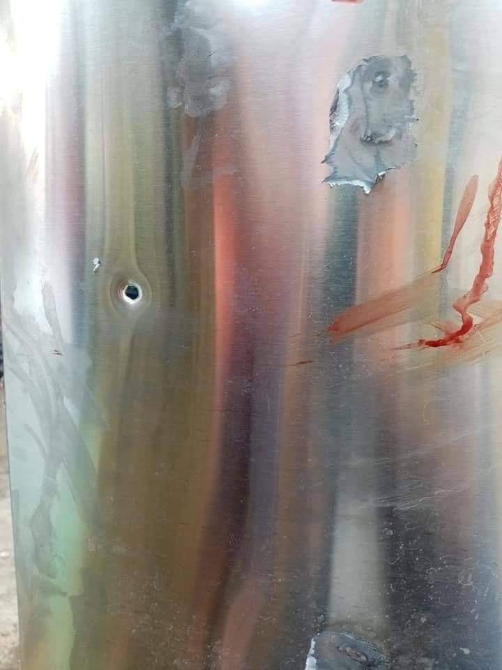 Asl1485's tweet photo. tw // blood
Live ammunition fired by terrorist group(SAC), went through defense shield of the protestor in SHWE PYI THAR.
LOCOMOTIVE XYZ
#Mar14Coup
#WhatsHappeningInMyanmar https://t.co/lLBlpfzeGq
