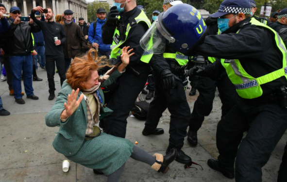 MartinDaubney's tweet photo. To all shouting #KhanMustGo #DickOut about #ClaphamCommon Where were your voices last year when the bovver boys steamed into anti-lockdown protestors?

We started turning into a police state way before last night. Everybody has the right to protest: not just causes you agree with https://t.co/xKulpFC9ZN