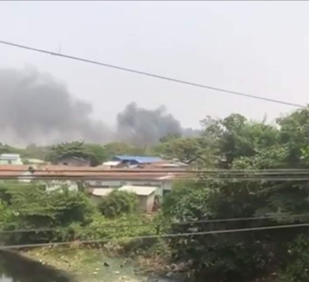 HlaingThaya is being targeted by Junta for being a town with a great sense of resistance. Terrorists are using live ammo, sound grenades on people and also trying to set things on fire. One dead and four wounded for now. 

LOCOMOTIVE XYZ

#WhatsHappeningInMyanmar 
#Mar14Coup
