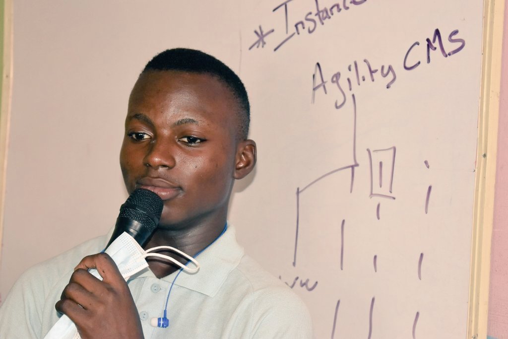 david_onilude's tweet photo. I want to say a big thank you to @nifemibuilder for  this opportunity to be part of  this change making journey!!

Also to @kazeemquadri01 @DOOKEofficial @tw_empowerment @technow_global @AgilityCMS @vercel @Entre_Adam for making this possible. https://t.co/IVdqeEGKTJ