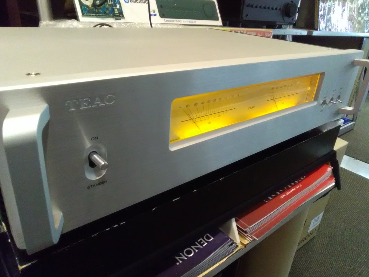 シマムセン オーディオ ホームシアター Teacのパワーアンプ新製品 Ap 701 を試聴 音の粒立ちが細かく 非常にスムーズな鳴り方 滑らかかつ余裕があるので疲れることがない Hypex社製ncoreパワーモジュールの良いところが上手く現れており 安定感が