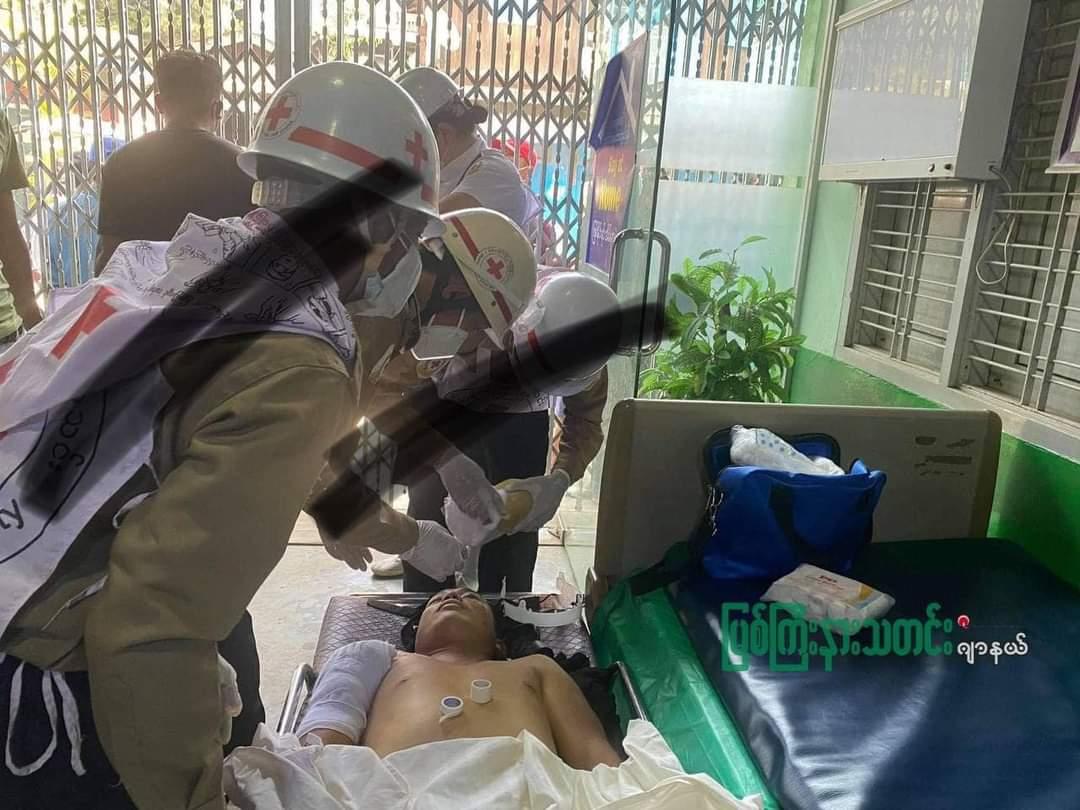 MP (@pyone15718015) on Twitter photo In Hparkant, Myitkyinar, 
a man was shot dead while the Myanmar Junta terrorists cracked down on the protest. 
#WhatsHappeningInMyanmar
#March14Coup
#CrimesAgainstHumanity In Hparkant, Myitkyinar, 
a man was shot dead while the Myanmar Junta terrorists cracked down on the protest. 
#WhatsHappeningInMyanmar
#March14Coup
#CrimesAgainstHumanity