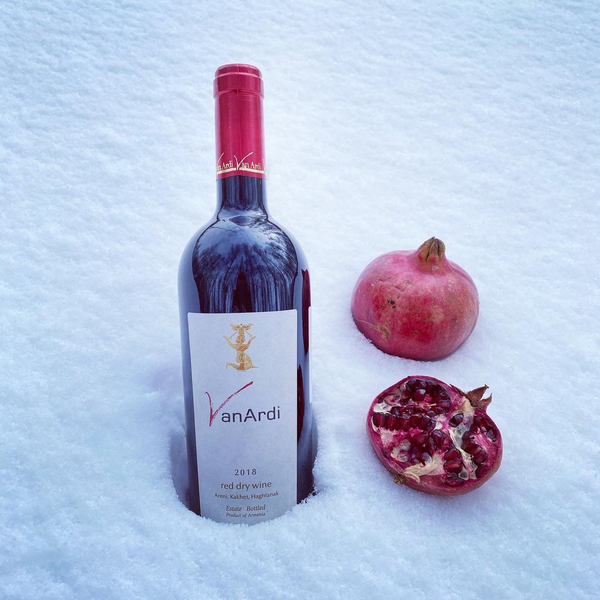 vingelist's tweet photo. ARMENIA is one of the oldest centers of viticulture and winemaking in the world. #vingelist #armenianwine #areni #uniquegrapes #raregrapes #discoverarmenia @vanardiwknes @armeniawine_official https://t.co/Oe2HvVHc88