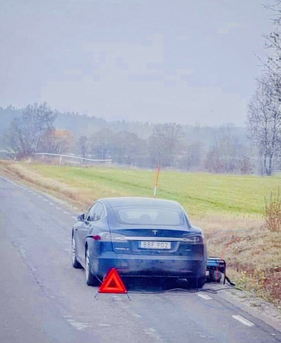 EwbVJInXEAERjwK?format=jpg&name=small