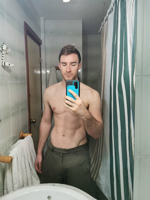 1 pic. #RT if you would suck me https://t.co/5JtHIfdsGe<a href="/tag/rt"class="tags">#RT</a>