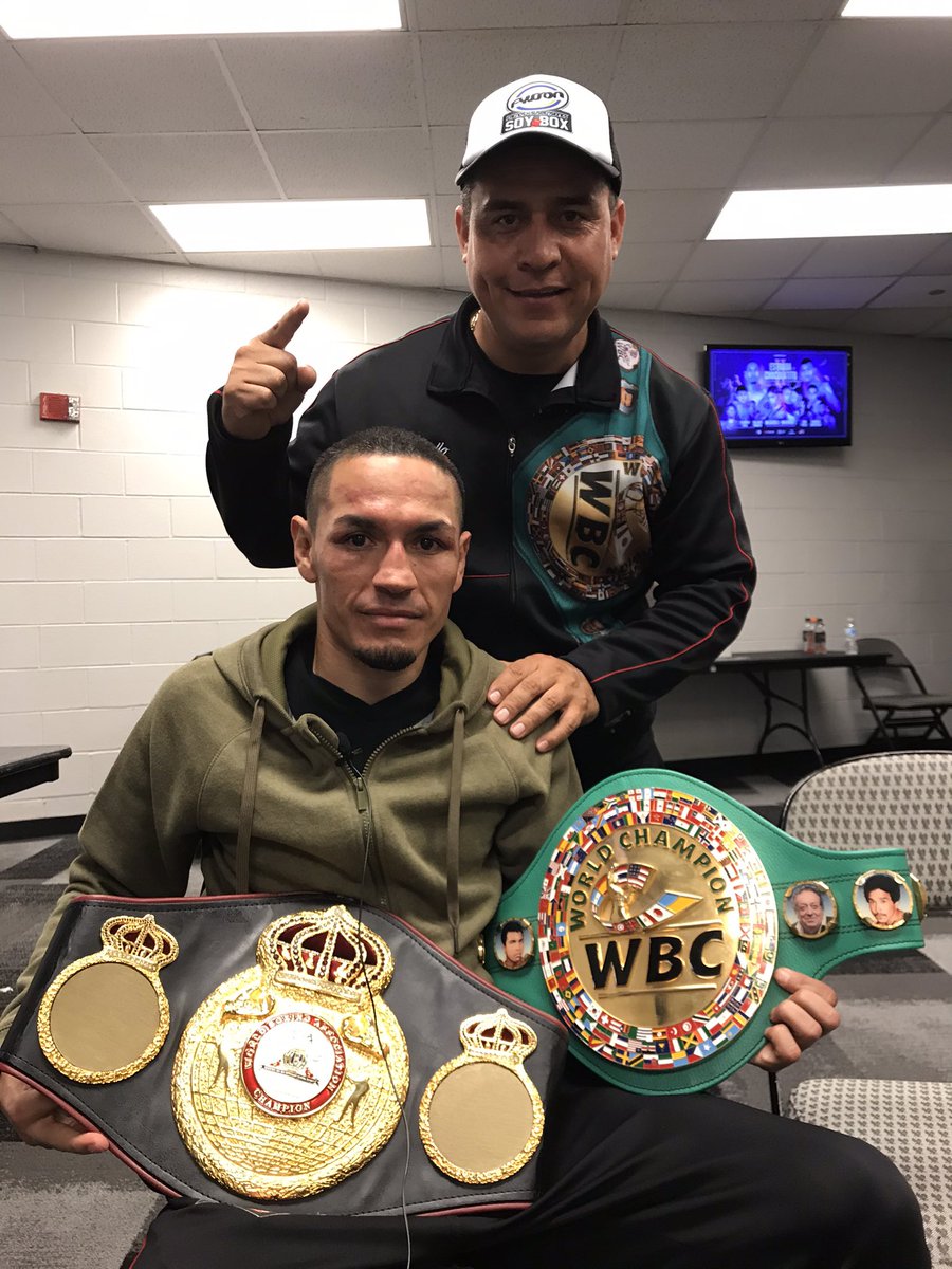 PE-LE-ÓN 💥

Felicidades a mis amigos Juan Estrada y Alfredo Caballero.

¡Gracias guerreros <a href="/GalloEstradaOfi/">Gallo Estrada</a> <a href="/chocolatitobox/">Roman Gonzalez</a> !