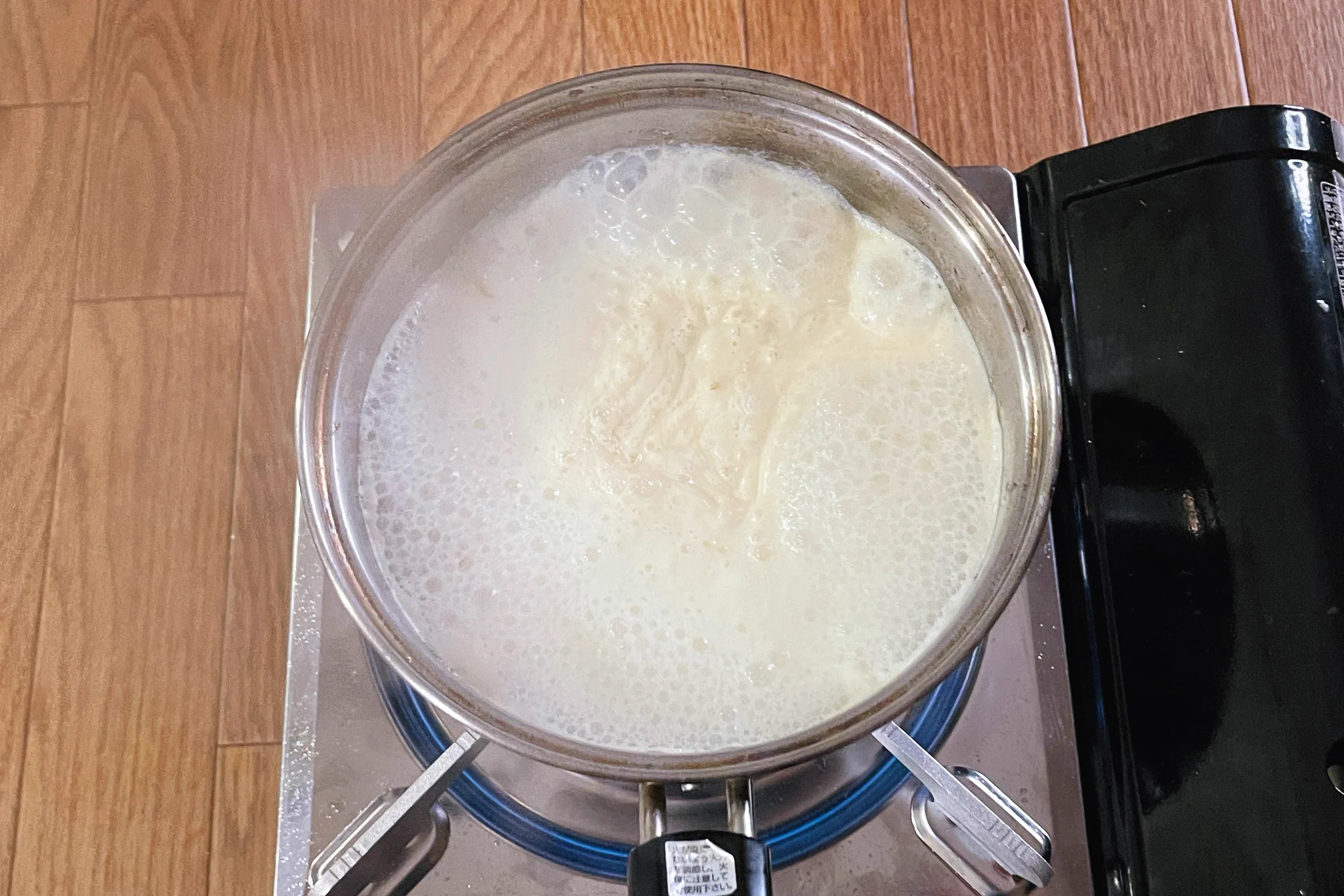サッポロ一番がより美味しく！？「バター香るサッポロ一番クリーミーみそラーメン」の作り方！
