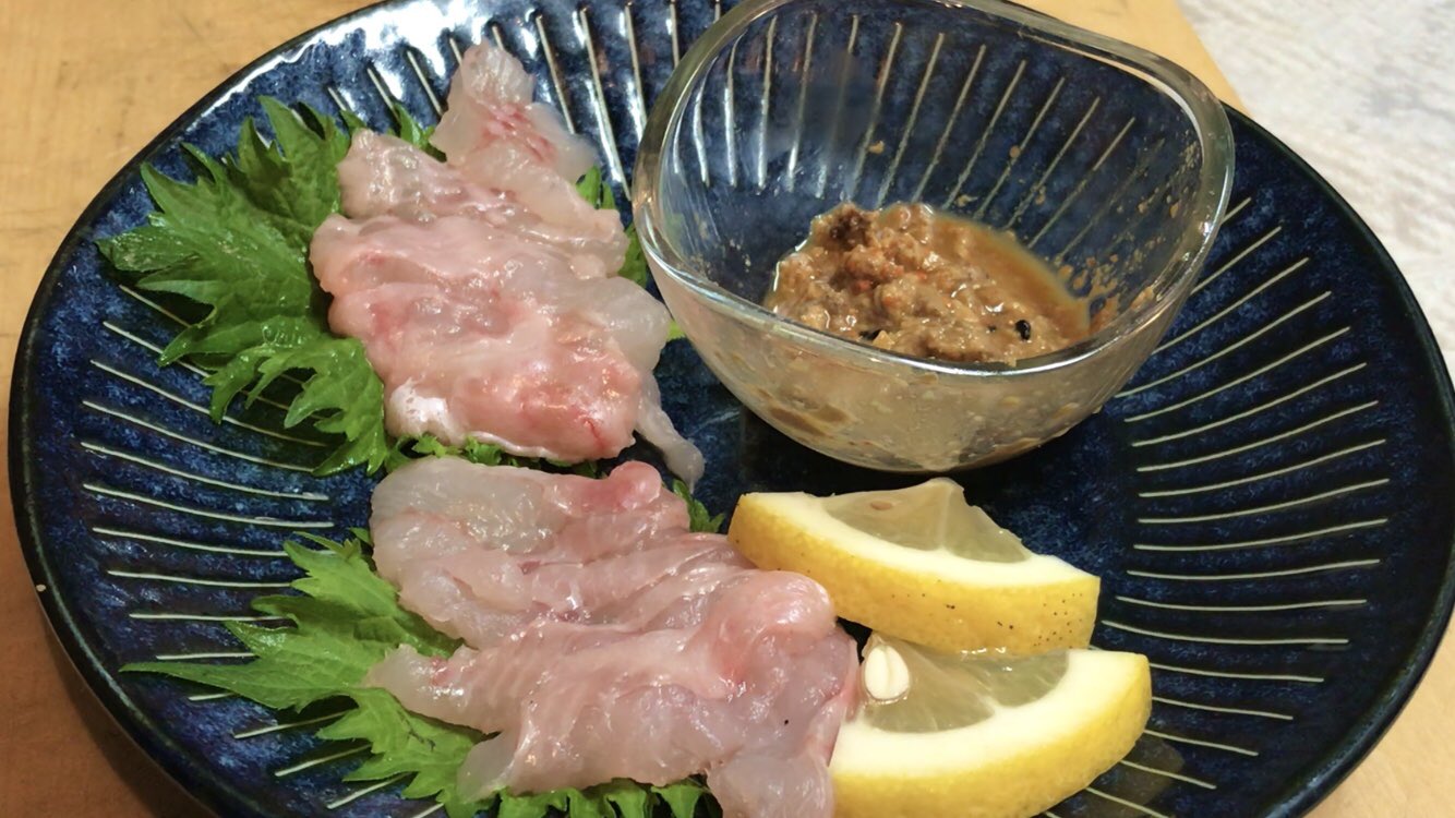 はやと はやとちゃんねる ゴンズイの刺身と肝醤油 七つ星 酒飲みにはたまらんよ 肝はチンして醤油と七味唐辛子 まじうまい ゴンズイ 毒魚 釣り T Co Yhygzmcr4i Twitter