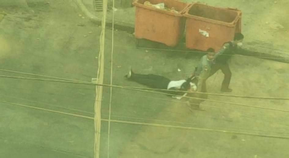In 150 Road, TharMwae, Yangon, a boy was shot and terrorists forcibly dragged him away while he was still moving. Some were also arrested for trying to save him.
#WhatsHappeningInMyanmar
#Mar14Coup
