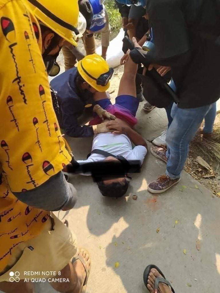 13_infinite_L's tweet photo. Tw // blood // wound // death 
In Shwepyithar, Yangon,
Four were shot by live ammunition. One in the head; two in the neck; one in the arm and one in the abdomen.
LOCOMOTIVE XYZ
#WhatsHappeningInMyanmar
#Mar14Coup https://t.co/DReKpPLSvK