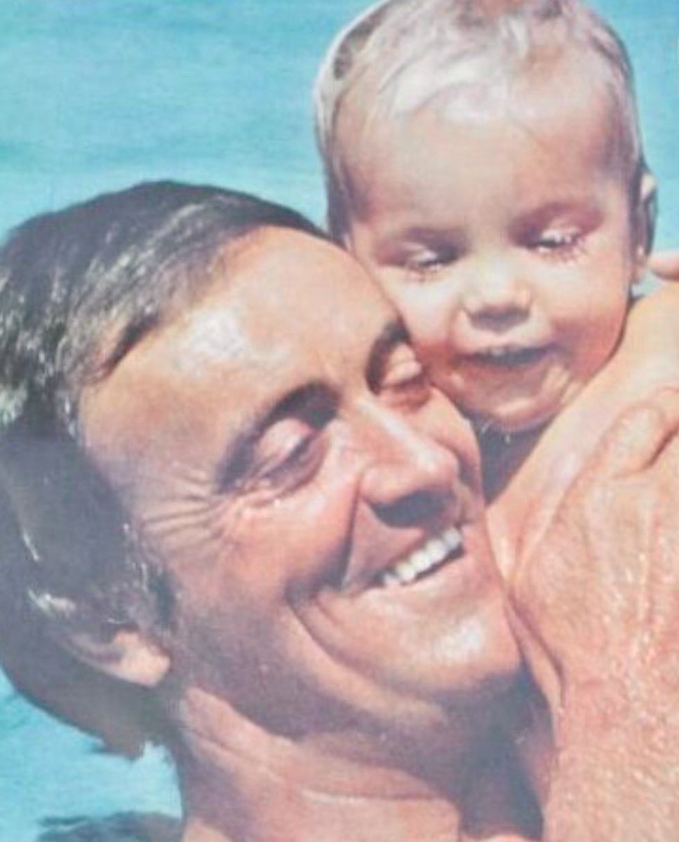 Hoy se conmemora el 41 aniversario del fallecimiento de mi padre, Félix Rodríguez de la Fuente. Te recordamos, te queremos y agradecemos el amor a la Vida con el que sembraste nuestros corazones. Hoy, como cada día, tu vida y trabajo nos ayuda a ser mejores. Gracias!!