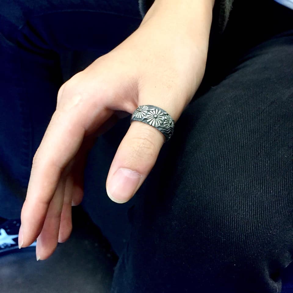 上州本店 蛇骨堂 新発売 春の期間限定アクセサリー Webshopにて通販ページを追加 桜 日本刀 お米 金魚など日本ならではのシルバーアクセサリーブランド 銀燭 T Co Prghwnbm8j オーダーお待ちしてます 桜のアクセサリー 和風