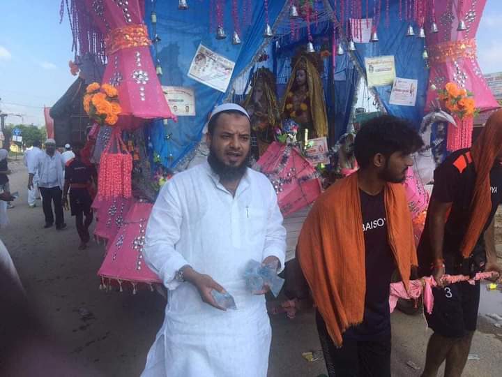 imMAK02's tweet photo. This is Khalid Saifi @KSaifi . 

He worked for communal harmony and Hindu Muslim unity for years.

Now he has been languishing in jail for more than 1 year under Anti-Terror law.

Don't tell me BS that Muslims need to show more love and kindness to win heart of Hindus! https://t.co/nHC9iBvSSL