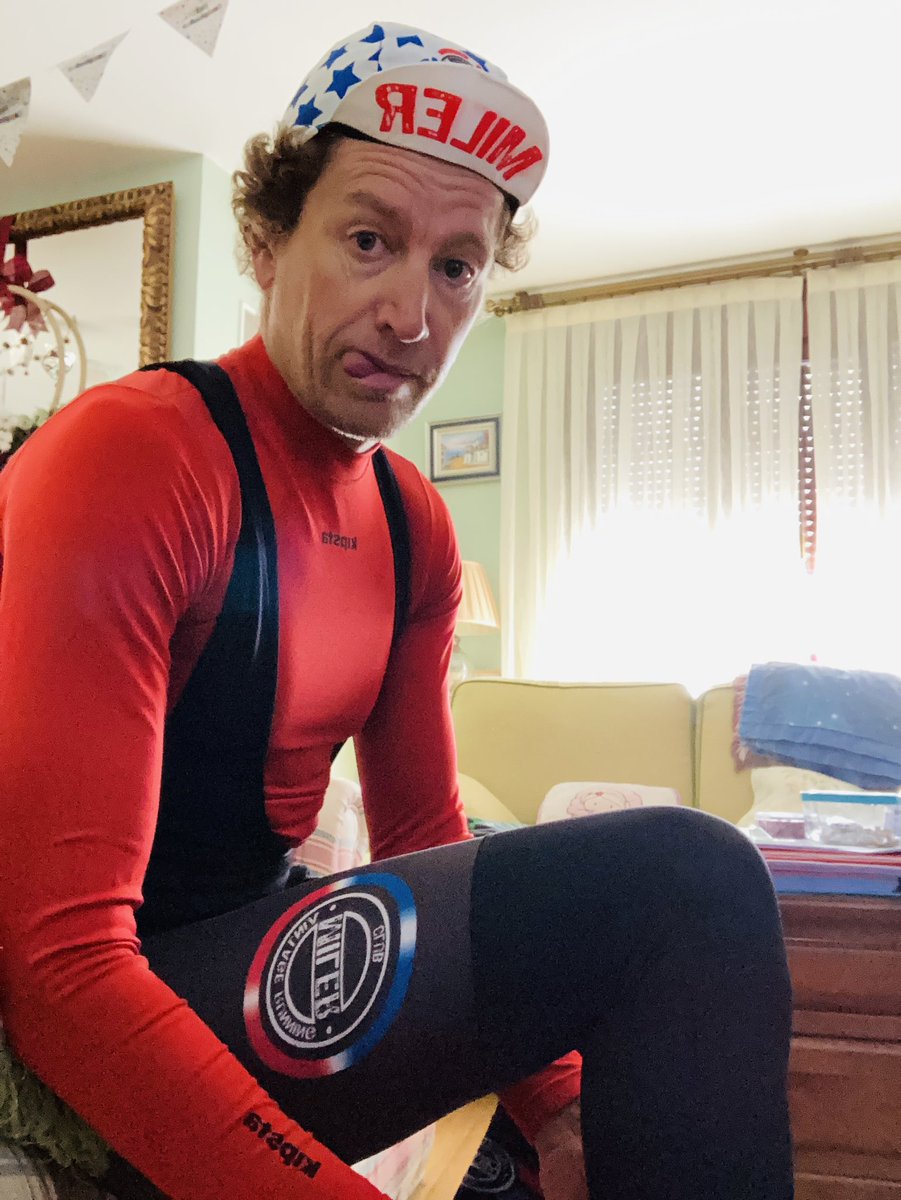 Delapuentejor's tweet photo. Vamos a por unos km 🚴♂️
#felizdomingo
#milervintage
#milercycling
#milerwinterpro
👉 https://t.co/uWHYicw96z https://t.co/G5XAqK0N4K