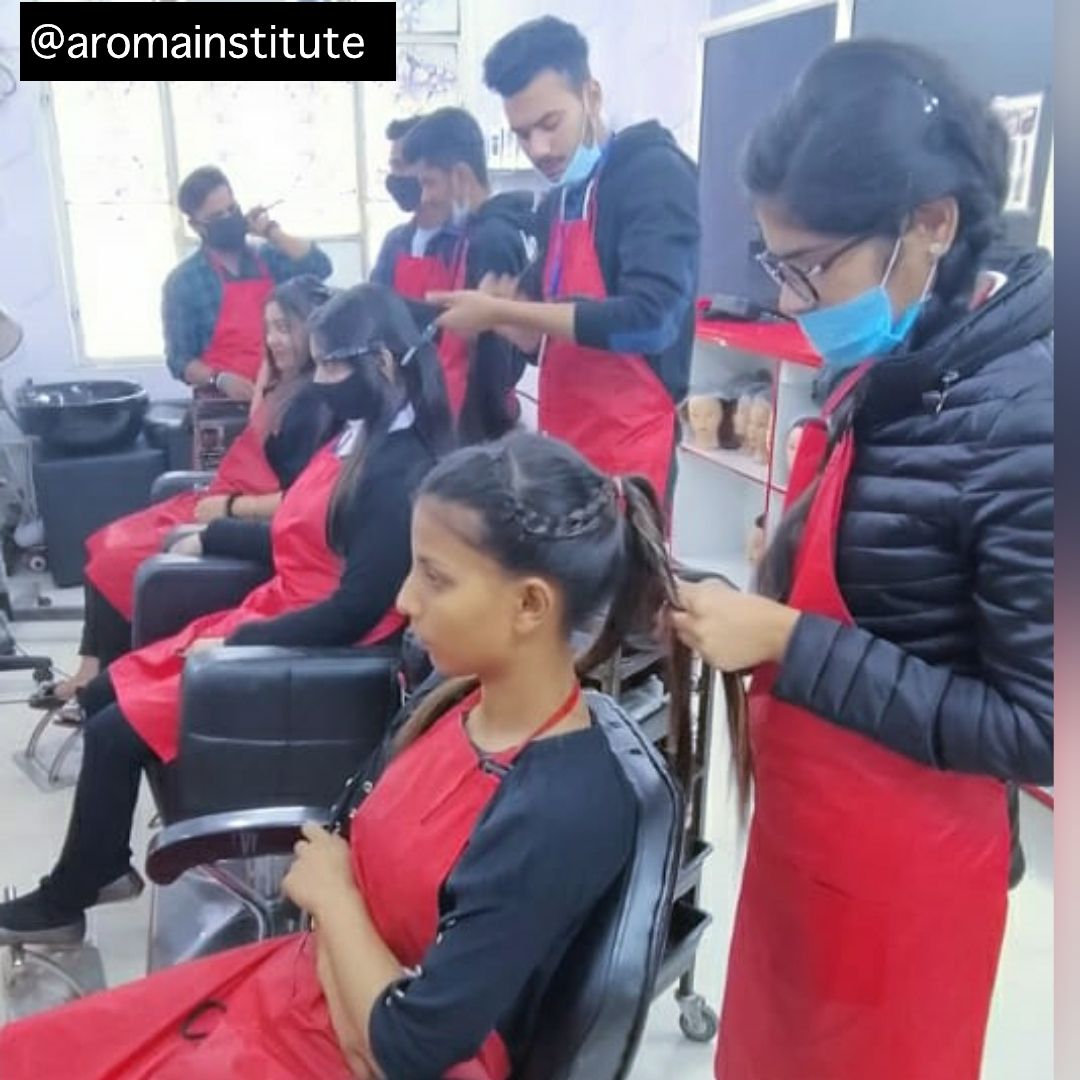 Join Diploma of Hair & learn the skill from Basic to Advance.
For admissions call 9888196789

#AromaInstitute #AromaAcademy #AromaGroupofinstitutions #Hair #Besthairdressingacademy #bestbeautyacademy #instadaily #instamakeup #instahair #hairdressing #diplomaofhair