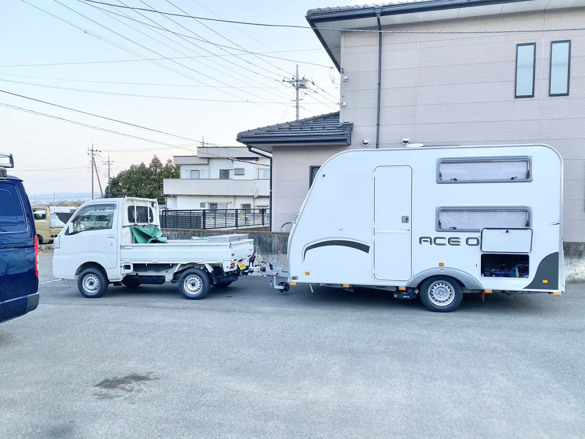 キャンピングトレーラー ACE ONE 330