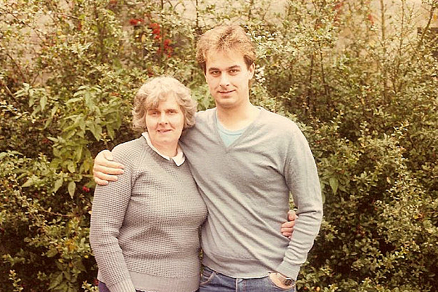 My mother died in 2012, so this is the ninth Mothers Day I have experienced where I have been unable to tell her I love her or to thank her for the most wonderful start she and my Dad gave me in life. I would give anything to be able to do that just one more time. ❤️