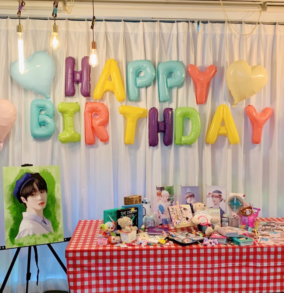 really_to_bg's tweet photo. #오쪼다_봄이_범규
처음이라 너무 서툴었던... 전체적으로 더 많이 준비할 걸 그랬어요😭,,, 소진되었는데도 많은 분들이 찾아와주셔서 너무 감사했습니다.ᐟ 후기들도 다 보고 있어요🥰 좋은 추억으로 자리할 수 있을 거 같아요 ʕ≧ᴥ≦ʔ 방문해주신 모든 분들 감사드립니다.ᐟ
범규야 생일 축하해♡ https://t.co/NarC47SioL