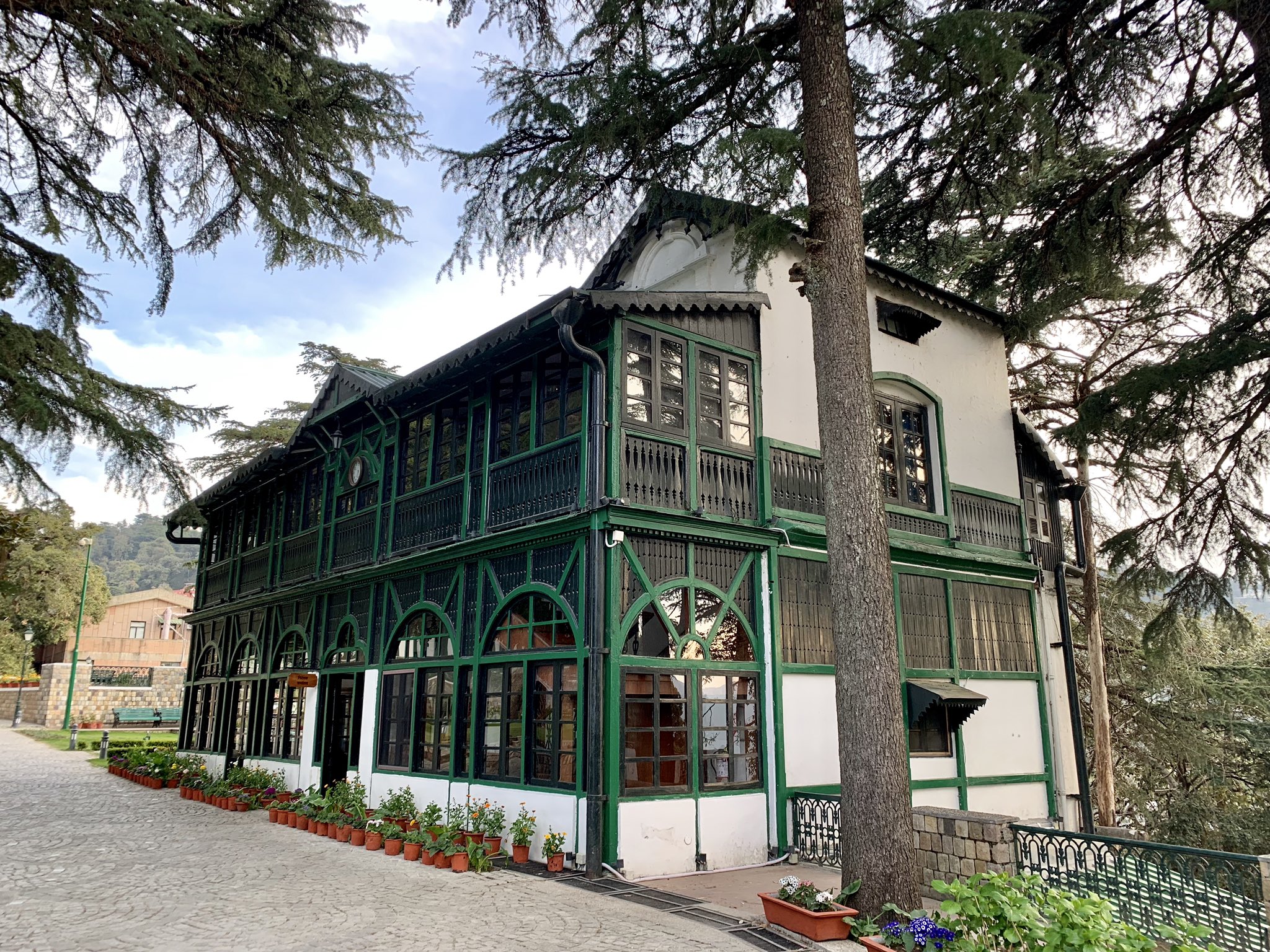 What are some of the beautiful campus pictures of LBSNAA given that it is  situated in Mussoorie  Quora