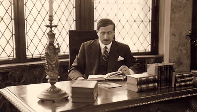 SerbiainWorld's tweet photo. 📖Jovan #Ducic is the first ambassador in the history of #Serbian diplomacy
He built his diplomatic career from the titles of clerk, secretary, adviser, consul general, charge d'affaires, all the way to ambassador, the first with that title in the Kingdom of #Yugoslavia. https://t.co/gBJIFTLwW1