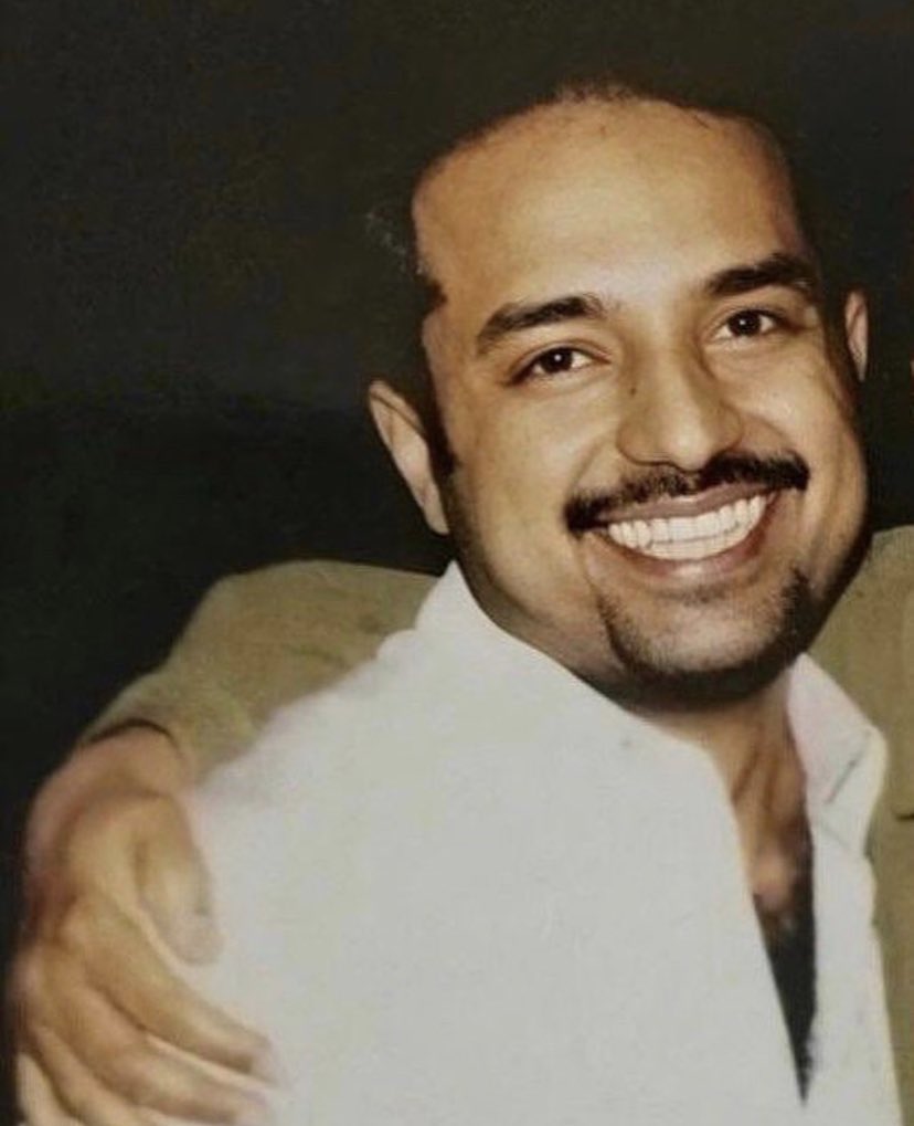 iii_57n's tweet photo. #راشد_الماجد أنا لو دايم أصبح ع هالأبتسامه كان حياتي بخير من اولها لين اخرها 😩 https://t.co/QDR8D15Pdh