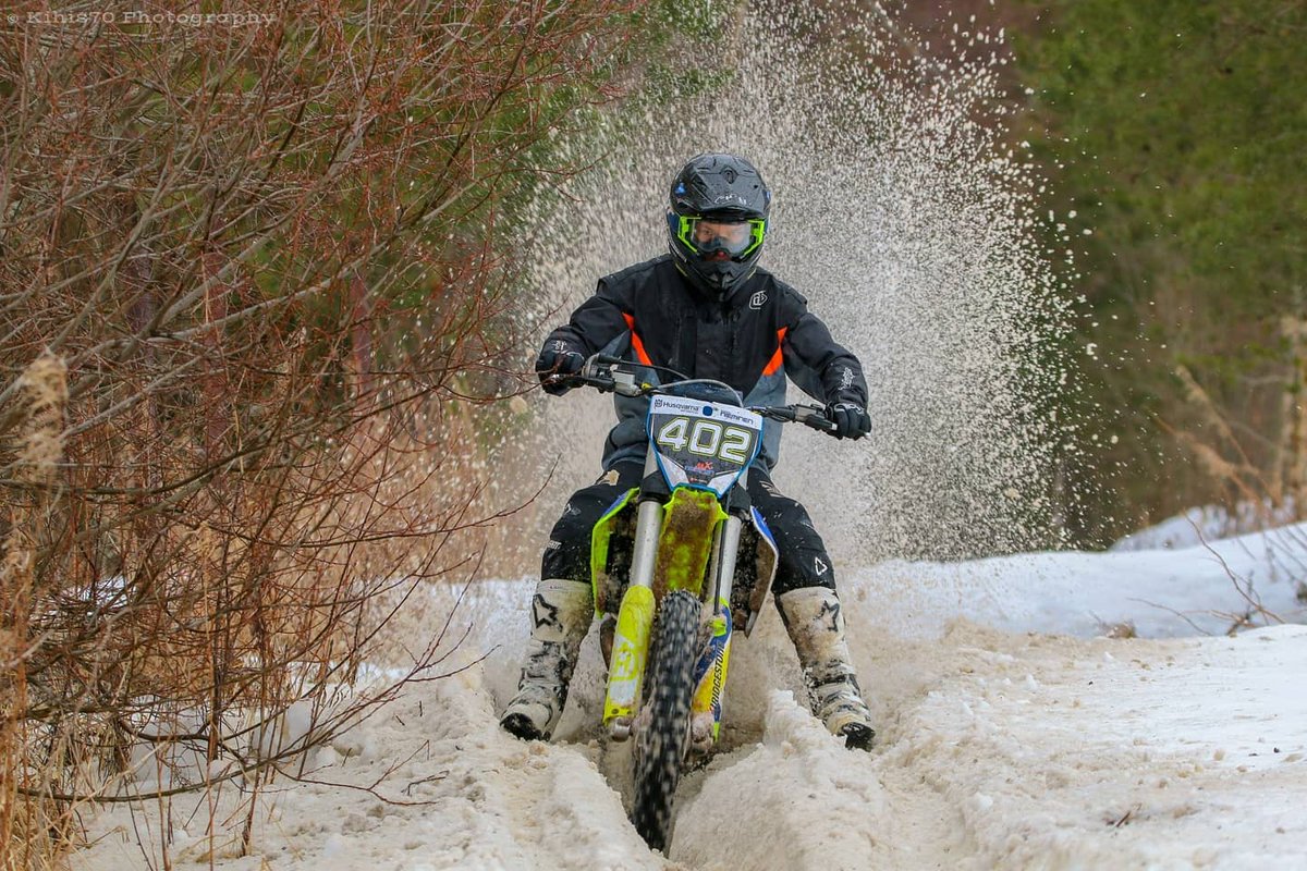 Kihis1's tweet photo. Tänään lumen pöllytystä #Karhula #enduro #nieminenmxracing #Mane402 #Kuusankoski #canonphotographer https://t.co/zvICvrjJ9l