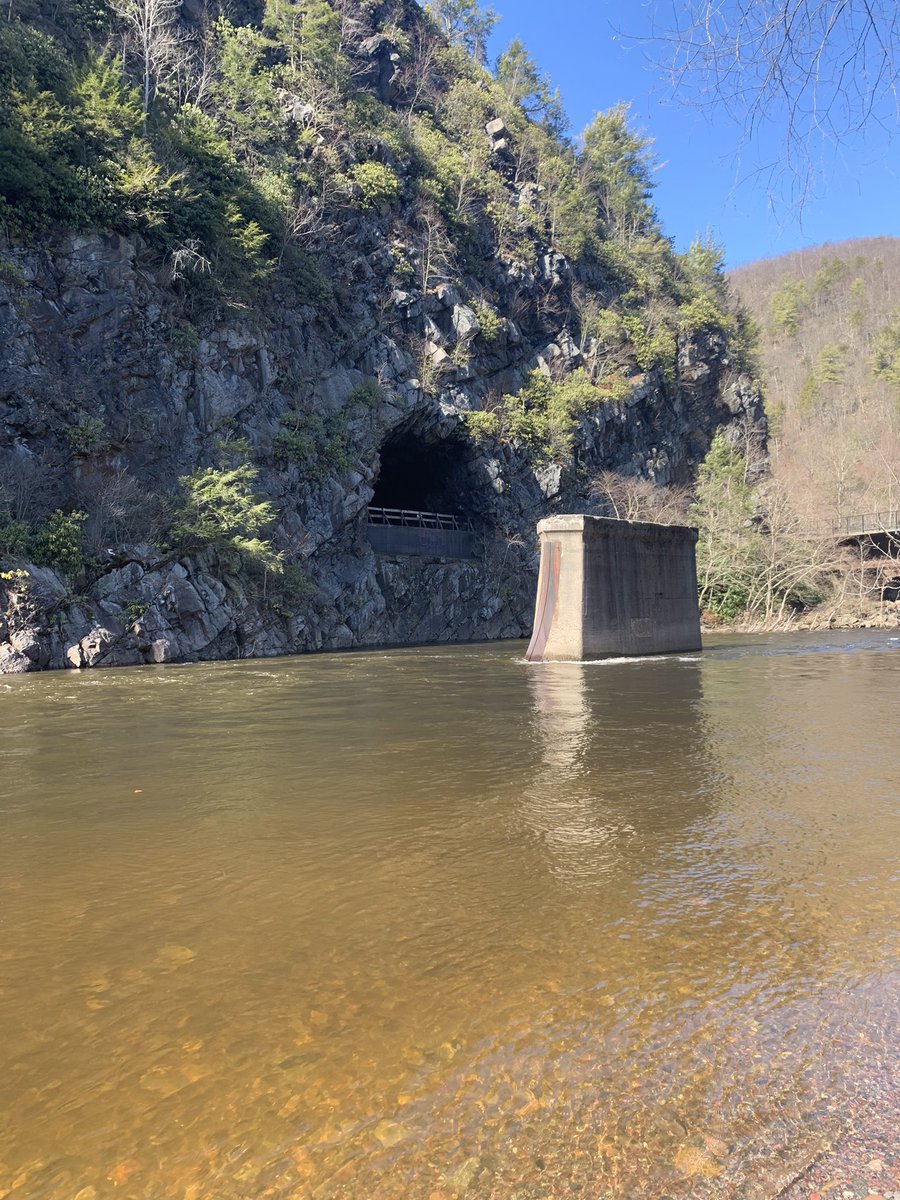 So many great hikes in this state. #hike #NaturePhotography #explore