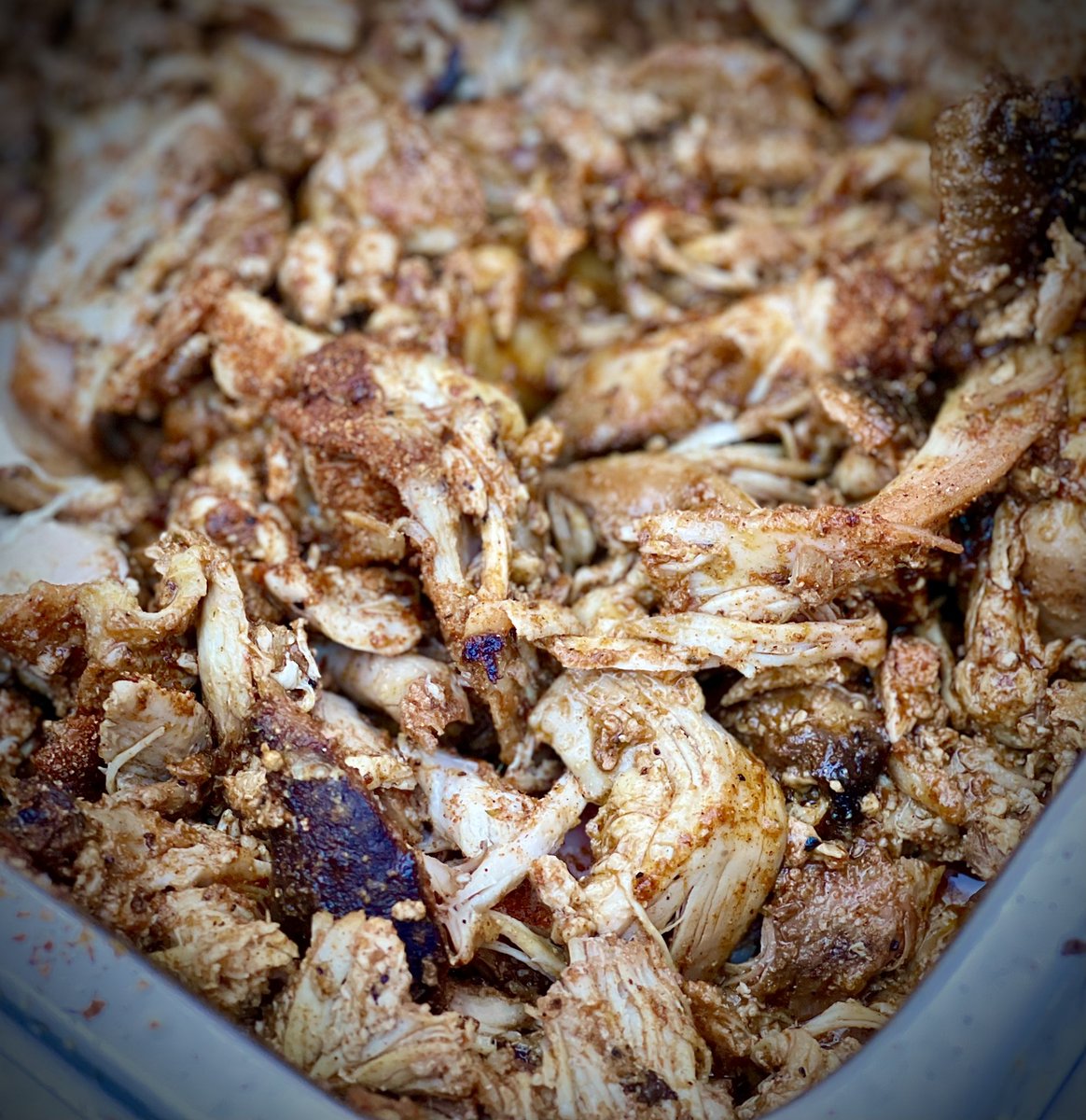 WesJohnsonVoice's tweet photo. Had to grab my regular brisket @MuggerzBBQ today at the Mosaic Farmer’s Market because... YUM. But tried the shredded BBQ chicken while there as well. Oh man. SO good. 😋 #DeliciousSundays https://t.co/HOVEXEZ0uB