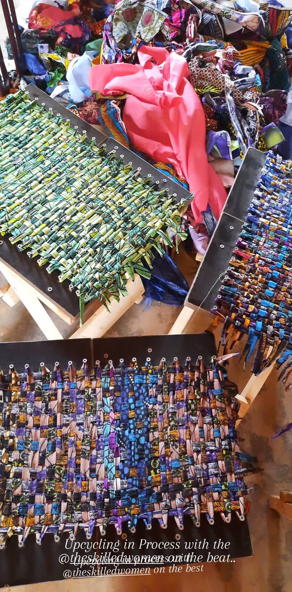 ciieluxuries's tweet photo. Textile waste weaving in partnership with @TSkilledwomen . These pieces will go into making some really beautiful bags in the next few months. #fashionforclimate #fashionsustainabity #textilewaste #upcycling https://t.co/CDeIYvAW5n